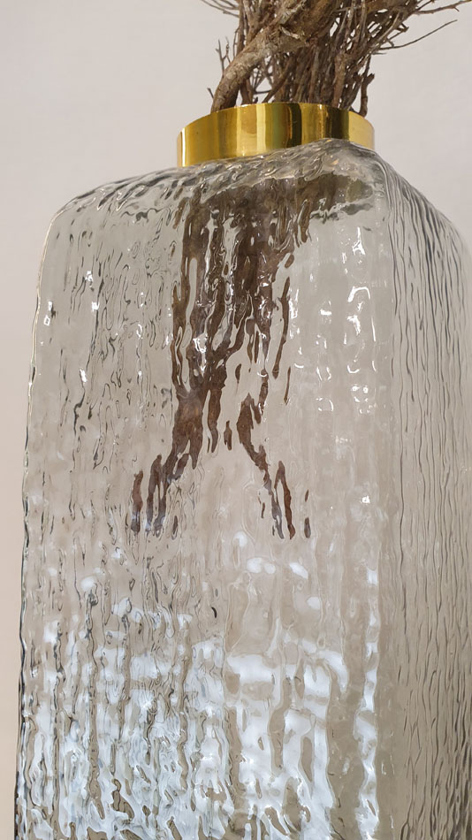 Jarrón de cristal transparente cuadrado